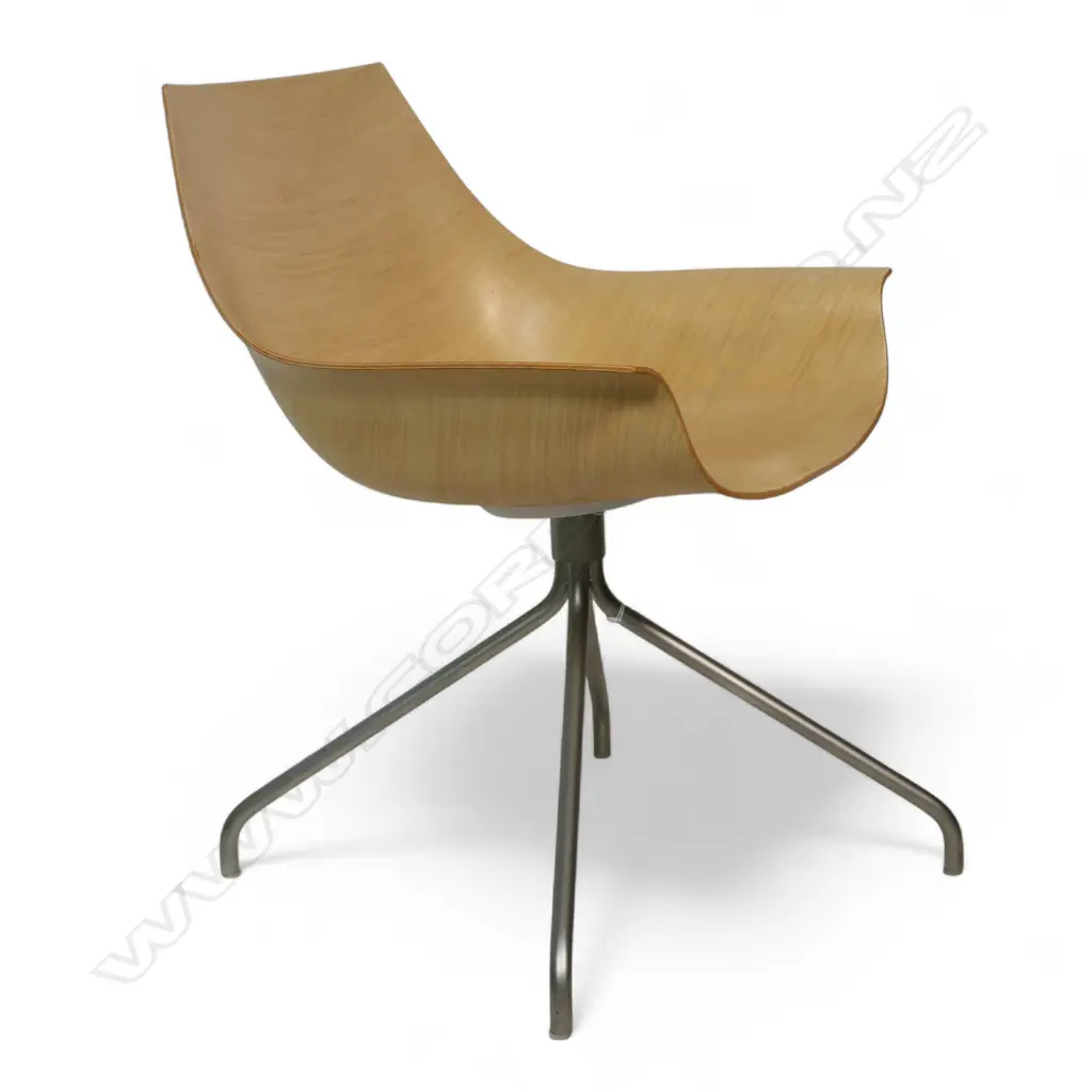 A LaPalma 'Cox' swivel chair, Image 1++